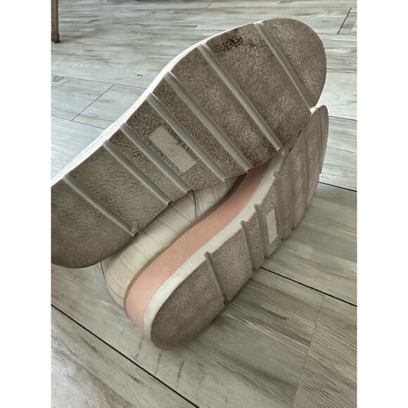 Dolce Vita Boots Women's 8 Ivory Croc Tazmin Ankle Pull On Almond Toe Winter - Picture 6 of 8